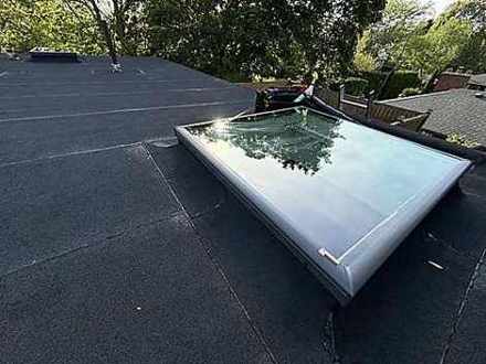 Flat roof inspector on site Toronto